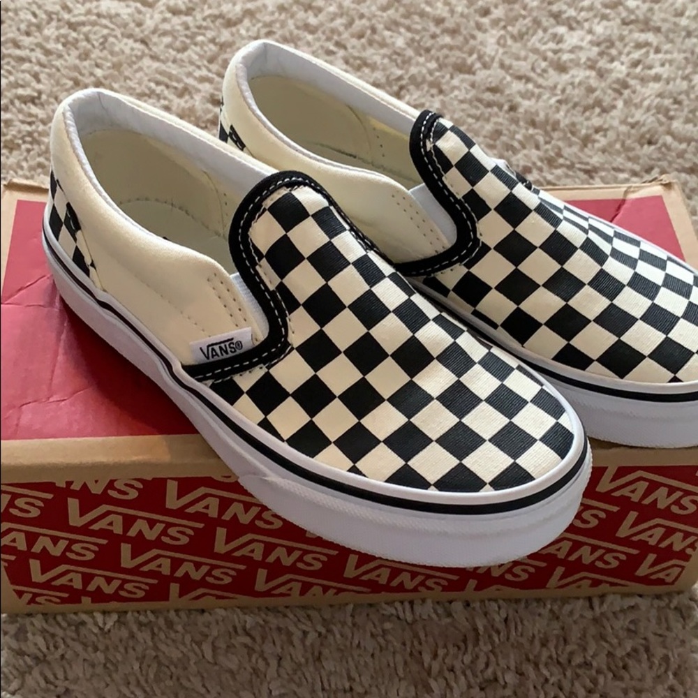 Boys 13.5 checker van slip ons